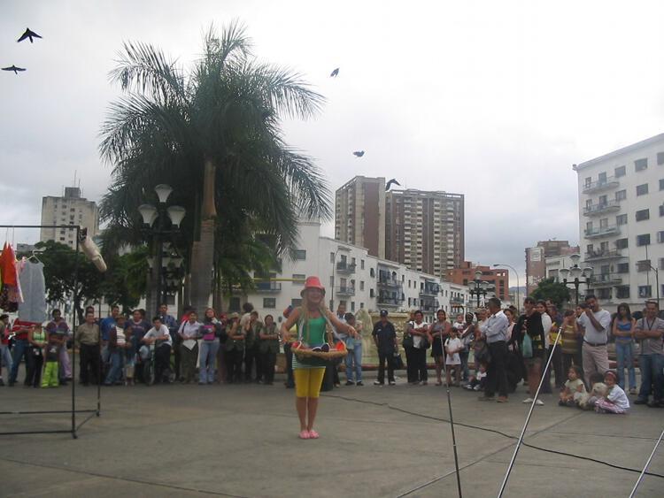 Maria Mo&ntilde;itos - Plaza O'Leary