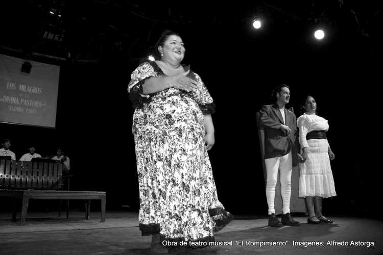 Simona Chirinos, Jos&eacute; Leonardo Ontiveros y Barbara Soto