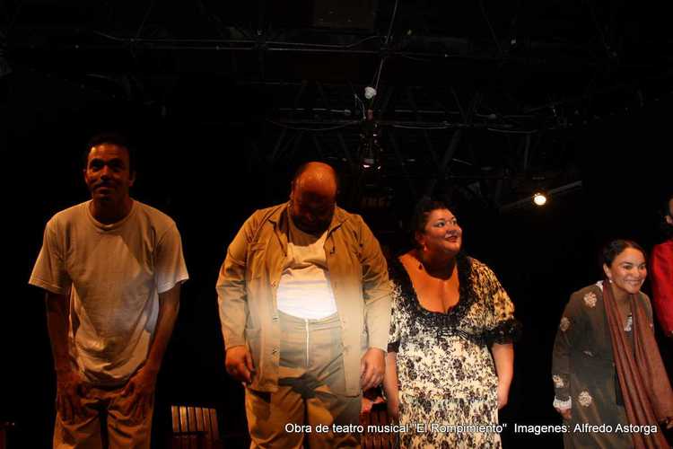 Vincente Pe&ntilde;a, Israel Moreno y Simona Chirinos, Livia M&eacute;ndez